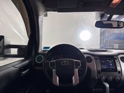 2017 Toyota Tundra SR5 5.7L V8