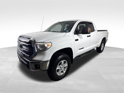 2017 Toyota Tundra SR5 5.7L V8