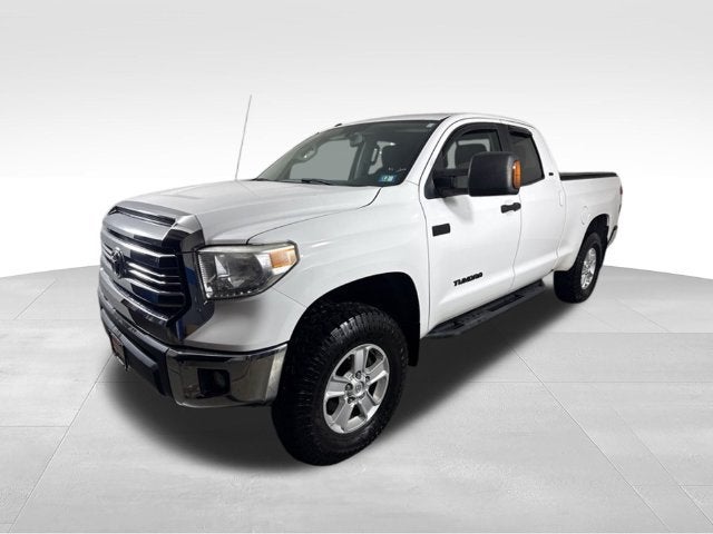 2017 Toyota Tundra SR5 5.7L V8