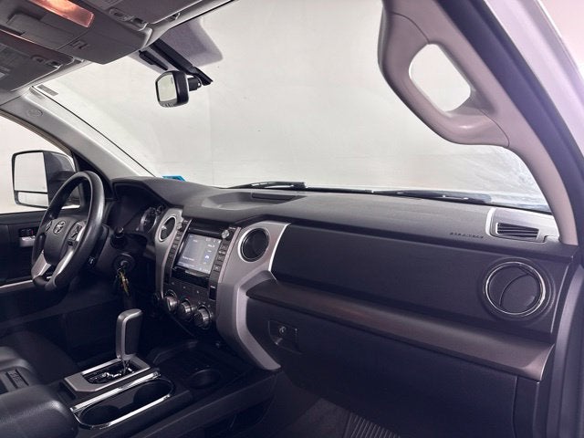 2017 Toyota Tundra SR5 5.7L V8