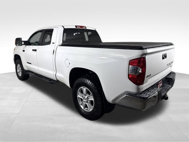 2017 Toyota Tundra SR5 5.7L V8