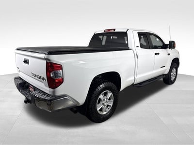 2017 Toyota Tundra SR5 5.7L V8