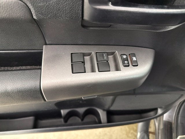 2012 Toyota Tundra Grade 5.7L V8