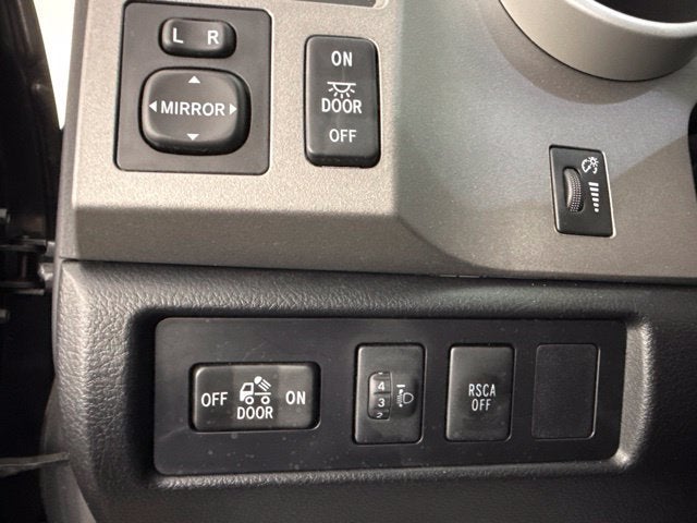 2012 Toyota Tundra Grade 5.7L V8