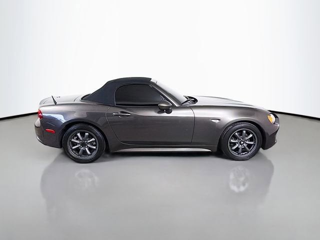 2017 FIAT 124 Spider Classica