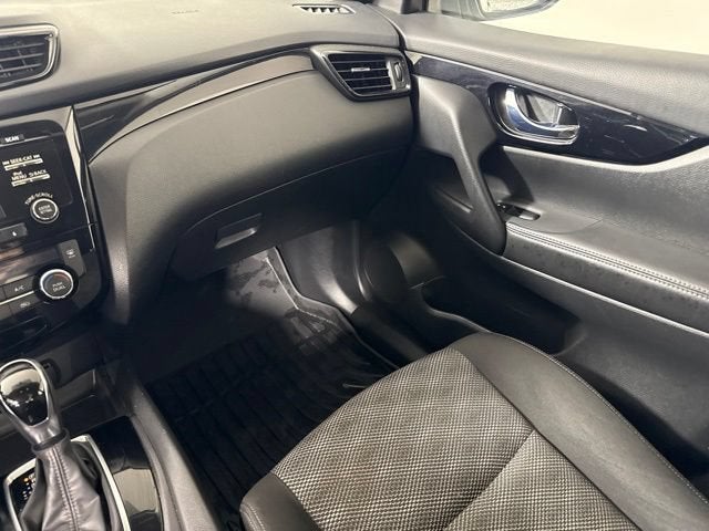 2017 Nissan Rogue Sport SV