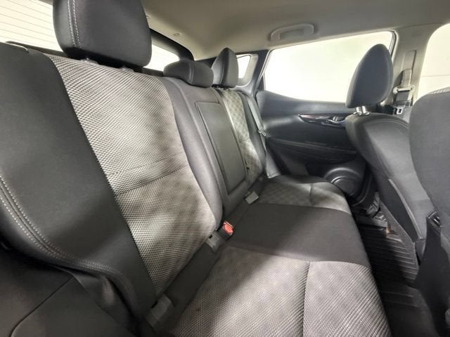 2017 Nissan Rogue Sport SV