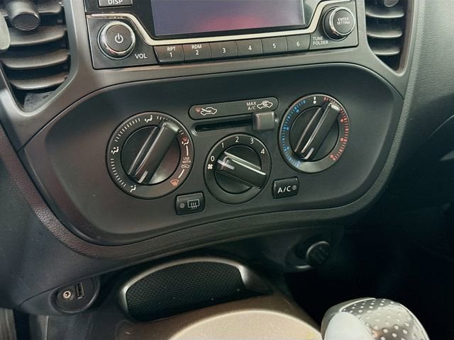 2016 Nissan JUKE S