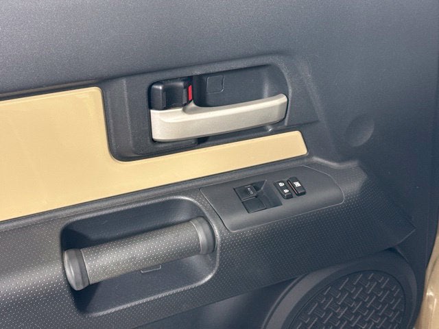 2012 Toyota FJ Cruiser SR