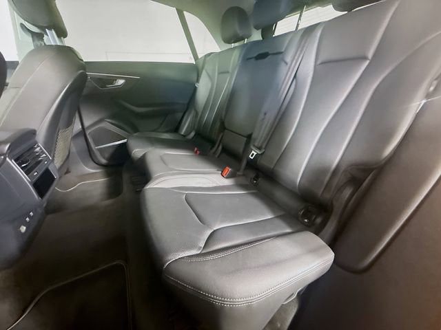 2021 Audi Q8 Premium Plus