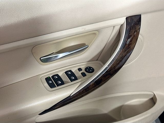 2013 BMW 3 Series 320i xDrive