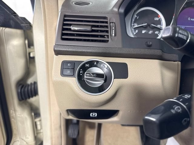 2011 Mercedes-Benz C-Class C 300 Sport