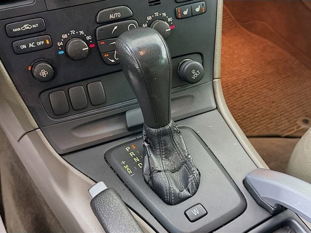 2003 Volvo V70 2.5L Turbo XC70