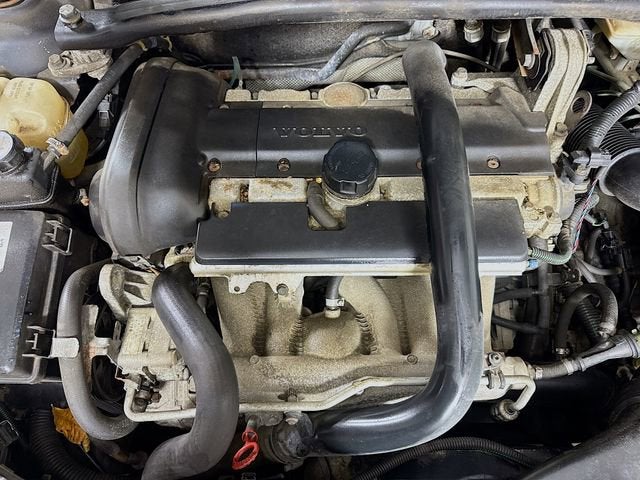 2003 Volvo V70 2.5L Turbo XC70