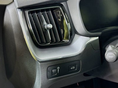 2020 Volvo XC60 Momentum