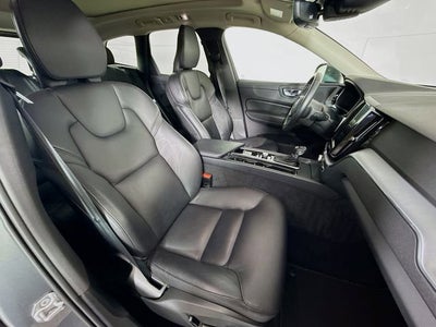 2020 Volvo XC60 Momentum